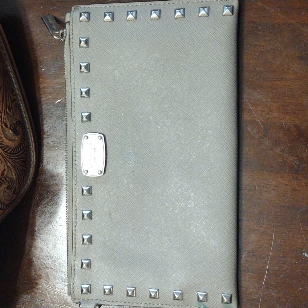 Michael Kors hand wallet
